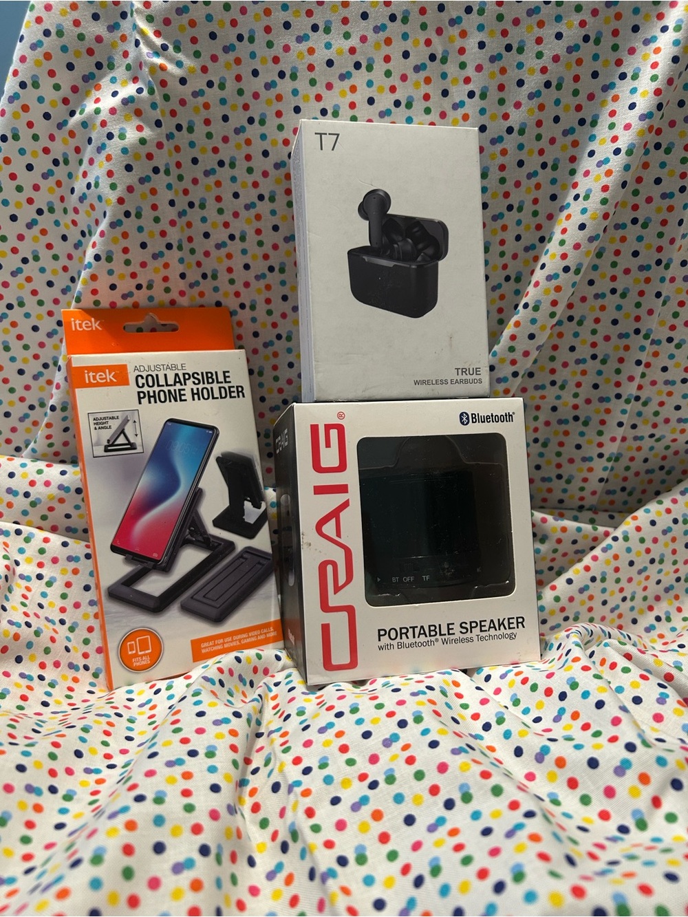 Craig Portable Bluetooth Speaker / Phone Holder / True Wireless Headphones